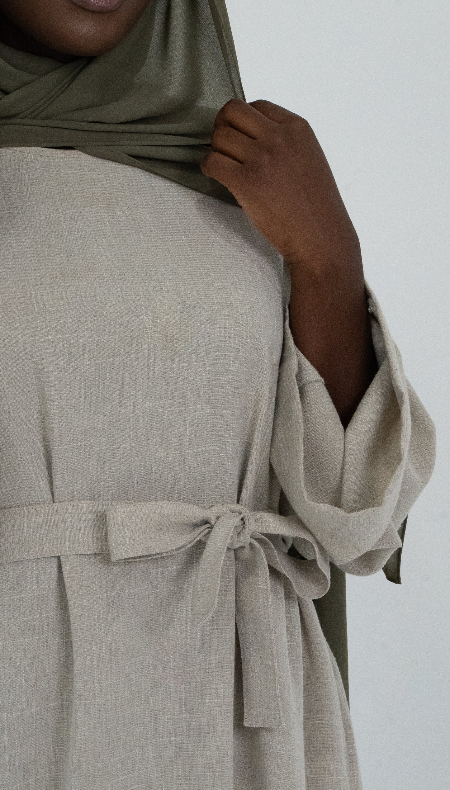 Closed Linen Abaya
