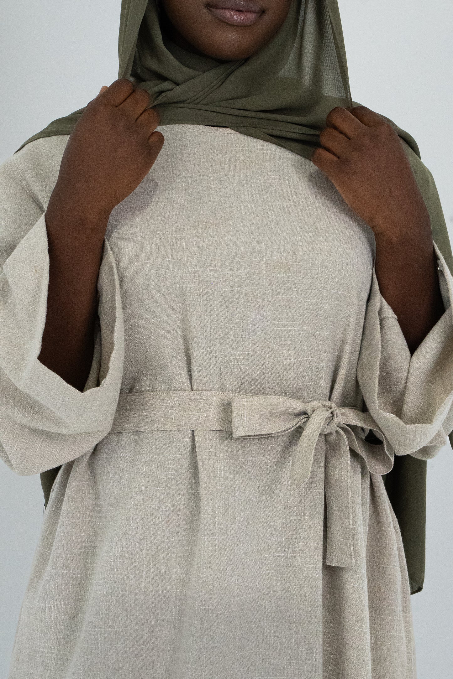 Closed Linen Abaya