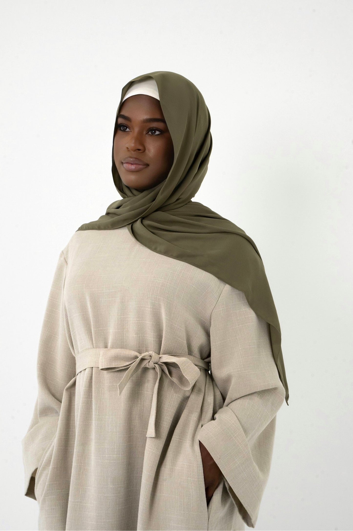 Closed Linen Abaya